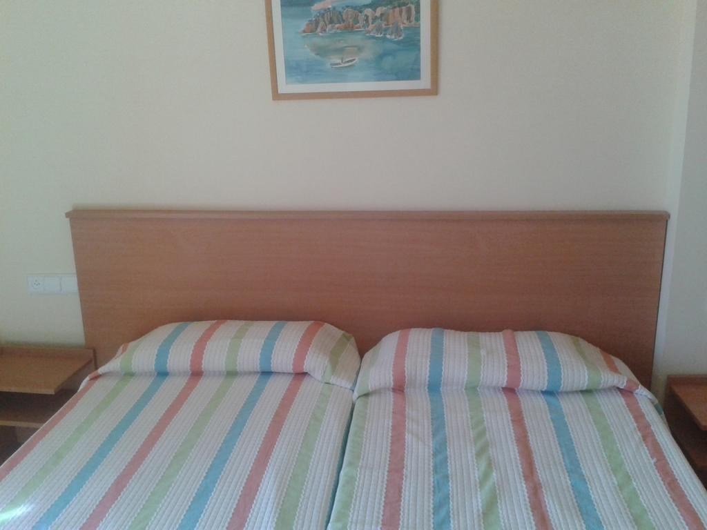 Apartamentos Fonda Finet ซานต์เฟลิอู เด ปายารอลส์ ห้อง รูปภาพ